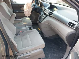 2011 Honda Odyssey LX with VIN 5FNRL5H29BB023895, listed as a IAAI auction lot 41897494 with 177,796 mi miles. Bid and sale history available at carsss.com. Image 5.