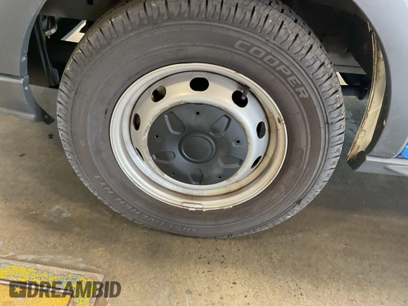 2018 Ford Transit with VIN 1FTYE1CM6JKB31142, listed as a IAAI auction lot 42785382 with 79,664 mi miles and . Bid and sale history available at DreamBid. Image 13.