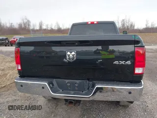 2018 Ram 2500 Tradesman z VIN 3C6UR5HJ9JG189592, wystawiony jako IAAI lot #41919085 z przebiegiem 57 154 mil mil oraz . Historia ofert i sprzedaży dostępna na DreamBid. Obrazek 17.