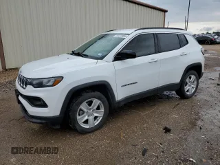 2022 Jeep Compass Latitude z VIN 3C4NJDBB4NT118720, wystawiony jako Copart lot #55472085 z przebiegiem 32 372 mil mil oraz Czysty tytuł • Clean title. Historia ofert i sprzedaży dostępna na DreamBid. Obrazek 1.