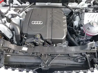 2025 Audi Q5 S line Premium z VIN WA1GAAFY2S2013915, wystawiony jako IAAI lot #41486503 z przebiegiem 649 mil mil oraz . Historia ofert i sprzedaży dostępna na DreamBid. Obrazek 10.