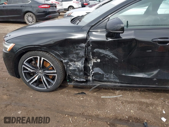 2019 Volvo S60 R-Design with VIN 7JRA22TM9KG014922, listed as a IAAI auction lot 41826883 with 97,702 mi miles. Bid and sale history available at carsss.com. Image 6.