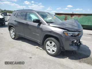 2022 Jeep Compass Latitude with VIN 3C4NJCBB2NT138975, listed as a Copart auction lot 51067865 with Not Provided miles and Salvage Title. Bid and sale history available at carsss.com. Image 4.