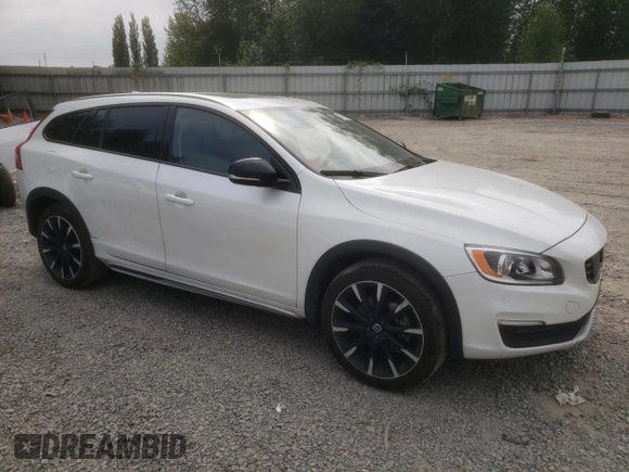 2018 Volvo V60 z VIN YV440MWK1J2051771, wystawiony jako Copart lot #67960674 z przebiegiem 49 782 mil mil oraz Szkoda całkowita • Salvage title. Historia ofert i sprzedaży dostępna na DreamBid. Obrazek 4.