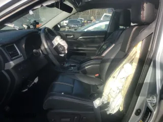 2019 Toyota Highlander SE with VIN 5TDJZRFHXKS603968, listed as a Copart auction lot 87712445 with 70,763 mi miles and Salvage Title. Bid and sale history available at carsss.com. Image 7.