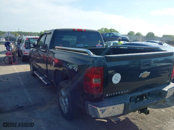 2009 Chevrolet Silverado 1500 LTZ with VIN 1GCEK39J59Z182591, listed as a IAAI auction lot 42030957 with 259,553 mi miles. Bid and sale history available at carsss.com. Image 3.