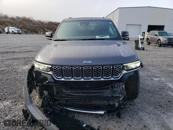 2022 Jeep Grand Cherokee Summit Reserve with VIN 1C4RJHEG8N8637493, listed as a Copart auction lot 43548675 with 37,629 mi miles and Salvage title. Bid and sale history available at DreamBid. Image 5.