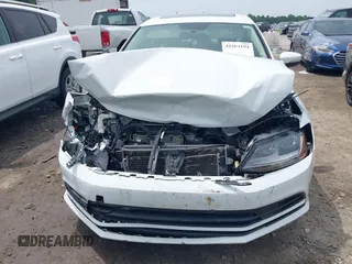 2017 Volkswagen Jetta SE с VIN 3VWDB7AJ6HM278287, выставлен на аукционе IAAI как лот 42264194 с пробегом 77 028 миль миль и . История ставок и продаж доступна на DreamBid. Изображение 6.