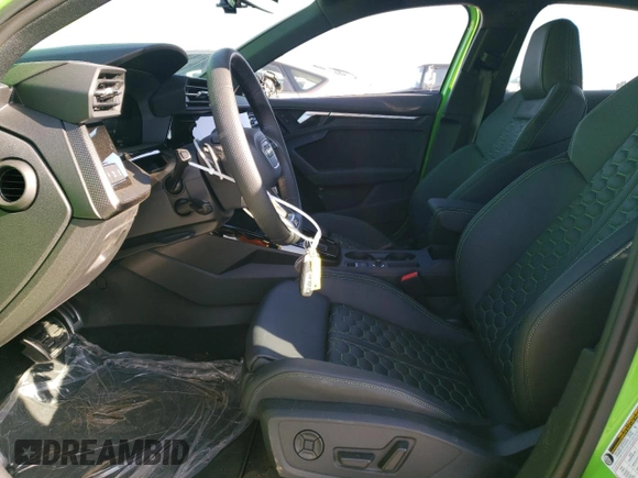 2024 Audi RS 3 z VIN WUAG4DGY8RA911239, wystawiony jako Copart lot #42005625 z przebiegiem 11 196 mil mil oraz Szkoda całkowita • Salvage title. Historia ofert i sprzedaży dostępna na DreamBid. Obrazek 7.