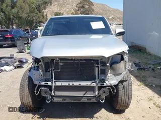 2023 Toyota 4Runner SR5 с VIN JTEMU5JR1P6089760, выставлен на аукционе IAAI как лот 42320237 с пробегом 52 939 миль миль и . История ставок и продаж доступна на DreamBid. Изображение 13.