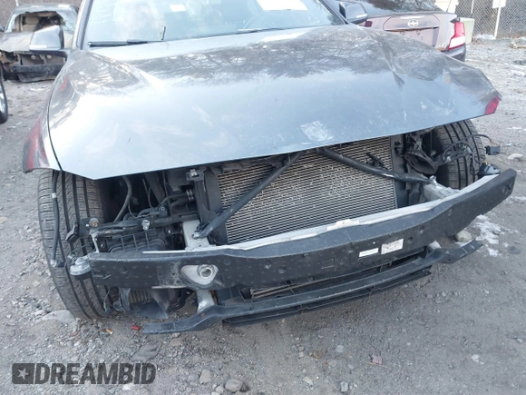 2013 BMW 3 Series 335i xDrive z VIN WBA3B9C55DF586231, wystawiony jako IAAI lot #41302520 z przebiegiem 123 173 mil mil oraz . Historia ofert i sprzedaży dostępna na DreamBid. Obrazek 6.