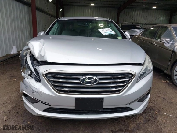 2015 Hyundai Sonata 2.4L Sport with VIN 5NPE34AF9FH194076, listed as a IAAI auction lot 41723593 with 96,118 mi miles. Bid and sale history available at carsss.com. Image 12.