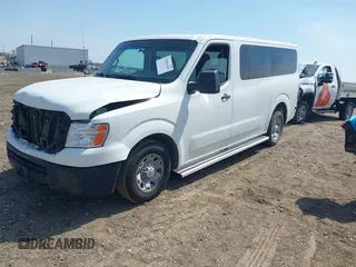 2013 Nissan NV SV z VIN 5BZBF0AA5DN200878, wystawiony jako IAAI lot #42016341 z przebiegiem 138 433 mil mil oraz . Historia ofert i sprzedaży dostępna na DreamBid. Obrazek 18.