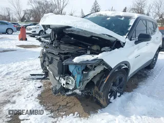 2024 Chevrolet Blazer RS z VIN 3GNKBKRS1RS155981, wystawiony jako IAAI lot #41614035 z przebiegiem 1383 mil mil oraz . Historia ofert i sprzedaży dostępna na DreamBid. Obrazek 6.