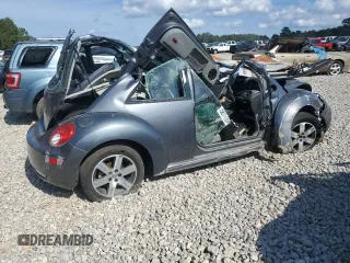 2006 Volkswagen Beetle z VIN 3VWRR31C26M401236, wystawiony jako Copart lot #72189394 z przebiegiem Nie podano mil oraz Szkoda całkowita • Salvage title. Historia ofert i sprzedaży dostępna na DreamBid. Obrazek 3.