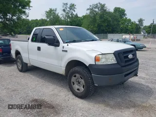 2007 Ford F-150 STX z VIN 1FTRX14W47FB90917, wystawiony jako IAAI lot #42503284 z przebiegiem 182 156 mil mil oraz . Historia ofert i sprzedaży dostępna na DreamBid. Obrazek 1.