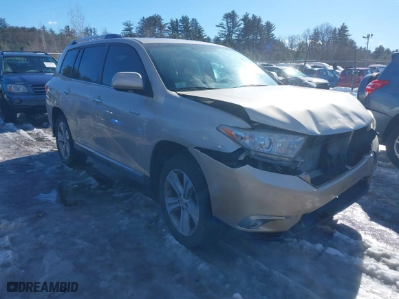 2013 Toyota Highlander Limited with VIN 5TDYK3EH5DS099723, listed as a IAAI auction lot 41565089 with 75,207 mi miles. Bid and sale history available at carsss.com. Image 1.