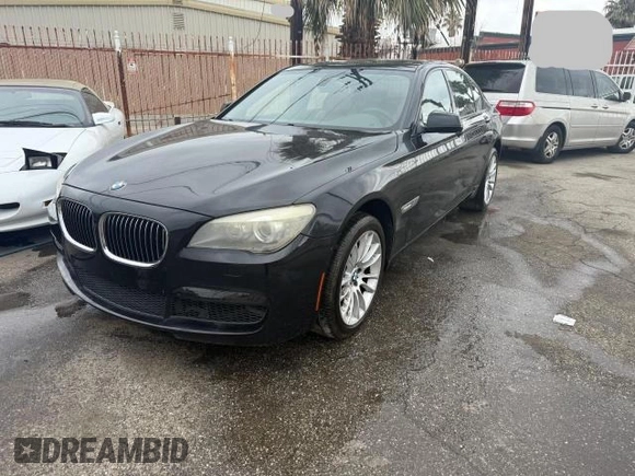 2012 BMW 7 Series 750i с VIN WBAKA8C5XCDX01120, выставлен на аукционе Copart как лот 47065425 с пробегом 71 313 миль миль и Списание • Salvage title. История ставок и продаж доступна на DreamBid. Изображение 2.