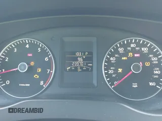 2012 Volkswagen Jetta SE с VIN 3VWDP7AJ1CM407112, выставлен на аукционе IAAI как лот 42409740 с пробегом 239 701 миль миль и . История ставок и продаж доступна на DreamBid. Изображение 7.