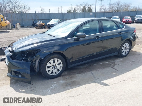 2014 Ford Fusion S with VIN 3FA6P0G75ER387702, listed as a IAAI auction lot 41912113 with 180,002 mi miles. Bid and sale history available at carsss.com. Image 2.