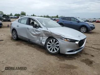 2020 Mazda 3 S Carbon Edition z VIN JM1BPBCMXL1162960, wystawiony jako Copart lot #57603795 z przebiegiem 31 229 mil mil oraz Szkoda całkowita • Salvage title. Historia ofert i sprzedaży dostępna na DreamBid. Obrazek 4.