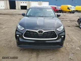 2023 Toyota Highlander L with VIN 5TDKDRBHXPS014841, listed as a Copart auction lot 52777845 with 28,384 mi miles and Clean Title. Bid and sale history available at carsss.com. Image 5.