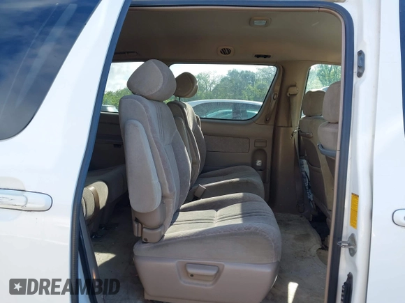 2000 Toyota Sienna LE with VIN 4T3ZF13C3YU222766, listed as a IAAI auction lot 42155052 with 270,978 mi miles. Bid and sale history available at carsss.com. Image 8.