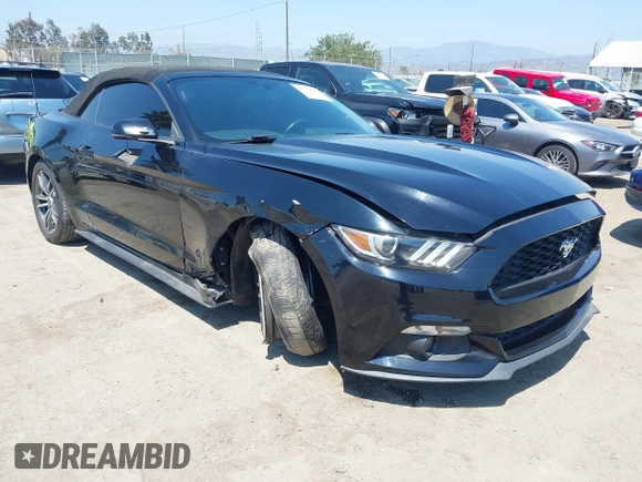 2017 Ford Mustang EcoBoost Premium z VIN 1FATP8UH8H5331324, wystawiony jako IAAI lot #42754503 z przebiegiem 84 209 mil mil oraz . Historia ofert i sprzedaży dostępna na DreamBid. Obrazek 1.