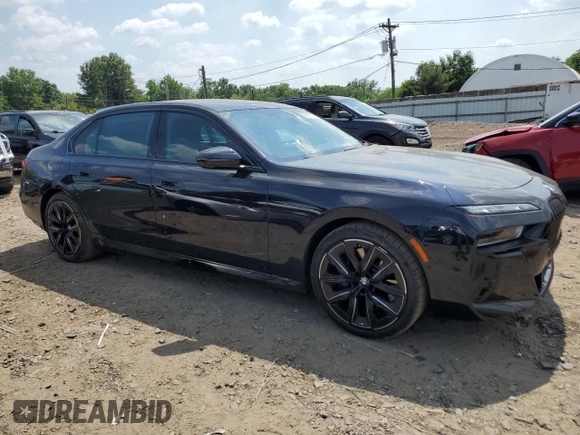 2023 BMW 7 Series 740i z VIN WBA23EH08PCM38868, wystawiony jako Copart lot #59627874 z przebiegiem 17 691 mil mil oraz Szkoda całkowita • Salvage title. Historia ofert i sprzedaży dostępna na DreamBid. Obrazek 4.