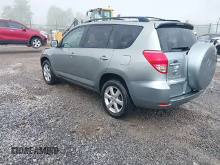 2008 Toyota RAV4 Limited с VIN JTMBD31V386076023, выставлен на аукционе IAAI как лот 42256880 с пробегом 200 495 миль миль и . История ставок и продаж доступна на DreamBid. Изображение 3.