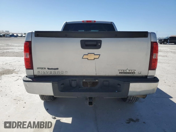 2010 Chevrolet Silverado 1500 LT with VIN 1GCSCSE04AZ186840, listed as a Copart auction lot 49849965 with 301,420 mi miles and Salvage Title. Bid and sale history available at DreamBid. Image 6.
