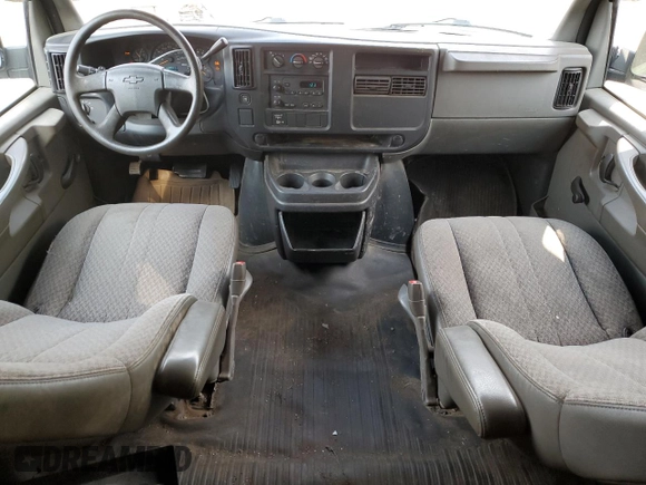 2006 Chevrolet Express Cargo z VIN 1GCHG35U761242721, wystawiony jako Copart lot #75036204 z przebiegiem 253 979 mil mil oraz Czysty tytuł • Clean title. Historia ofert i sprzedaży dostępna na DreamBid. Obrazek 8.