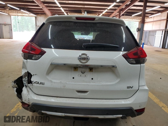 2020 Nissan Rogue SV z VIN KNMAT2MT8LP542499, wystawiony jako Copart lot #54940805 z przebiegiem 109 448 mil mil oraz Szkoda całkowita • Salvage title. Historia ofert i sprzedaży dostępna na DreamBid. Obrazek 6.