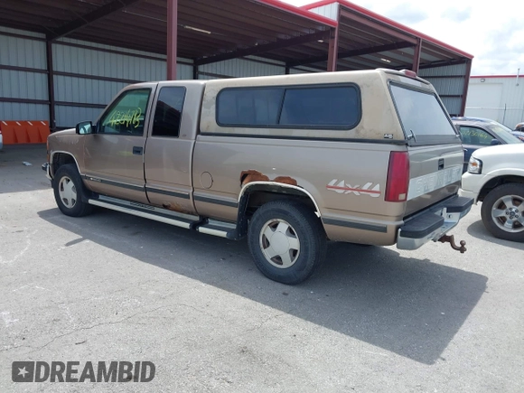 1997 Chevrolet Silverado 1500 with VIN 2GCEK19R5V1153864, listed as a IAAI auction lot 42214183 with 196,761 mi miles and . Bid and sale history available at DreamBid. Image 3.