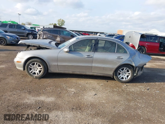 2006 Mercedes-Benz E-Class 3.5L with VIN WDBUF56J06A789538, listed as a IAAI auction lot 41123743 with 1 mi miles. Bid and sale history available at carsss.com. Image 6.