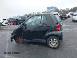 2012 Smart fortwo Pure z VIN WMEEJ3BA9CK521416, wystawiony jako IAAI lot #41847989 z przebiegiem Nie podano mil oraz . Historia ofert i sprzedaży dostępna na DreamBid. Obrazek 15.