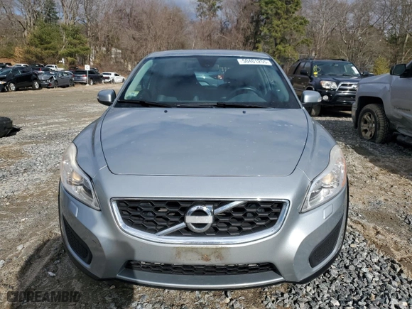 2011 Volvo C30 with VIN YV1672MK0B2242463, listed as a Copart auction lot 50401255 with 90,354 mi miles and Clean Title. Bid and sale history available at carsss.com. Image 5.