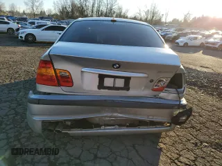 2004 BMW 3 Series 330i with VIN WBAEV53464KM36409, listed as a Copart auction lot 89025775 with 208,680 mi miles and Salvage Title. Bid and sale history available at carsss.com. Image 6.
