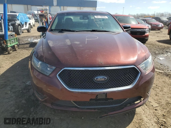2016 Ford Taurus SHO z VIN 1FAHP2KT6GG140921, wystawiony jako Copart lot #52118935 z przebiegiem 132 199 mil mil oraz Czysty tytuł • Clean title. Historia ofert i sprzedaży dostępna na DreamBid. Obrazek 5.