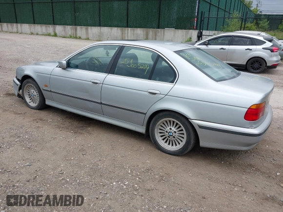 1998 BMW 5 Series 540i with VIN WBADE632XWBW61886, listed as a IAAI auction lot 42328558 with Not provided miles and . Bid and sale history available at DreamBid. Image 3.