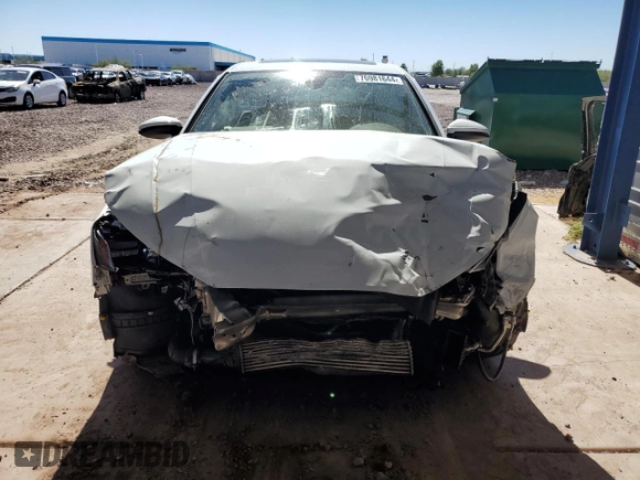2020 Audi A4 Premium z VIN WAUDNAF47LN008328, wystawiony jako Copart lot #76981644 z przebiegiem Nie podano mil oraz Szkoda całkowita • Salvage title. Historia ofert i sprzedaży dostępna na DreamBid. Obrazek 5.