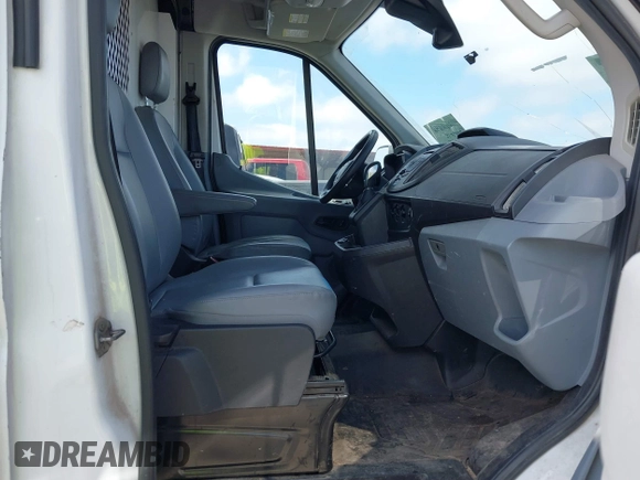 2018 Ford Transit with VIN 1FTYE1CMXJKA35806, listed as a IAAI auction lot 41652642 with 200,828 mi miles and . Bid and sale history available at DreamBid. Image 5.