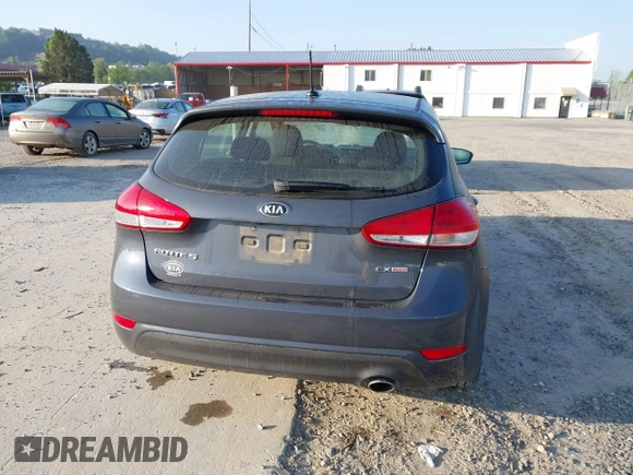 2016 Kia Forte EX z VIN KNAFX5A86G5527820, wystawiony jako IAAI lot #42148974 z przebiegiem 73 103 mil mil oraz . Historia ofert i sprzedaży dostępna na DreamBid. Obrazek 16.
