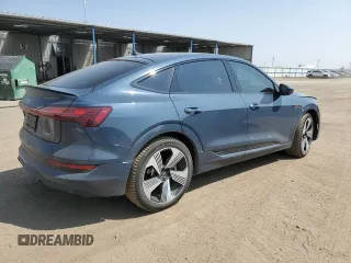 2021 Audi e-tron Sportback Prestige z VIN WA13ABGE6MB007966, wystawiony jako Copart lot #64278064 z przebiegiem 26 989 mil mil oraz Szkody całkowita. Historia ofert i sprzedaży dostępna na DreamBid. Obrazek 3.