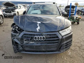 2019 Audi SQ5 Premium Plus with VIN WA1B4AFY5K2049695, listed as a Copart auction lot 74900864 with 28,302 mi miles and Salvage Title. Bid and sale history available at DreamBid. Image 5.