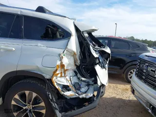 2021 Toyota Highlander XLE with VIN 5TDHZRBH6MS539502, listed as a IAAI auction lot 41791190 with 46,080 mi miles. Bid and sale history available at carsss.com. Image 6.
