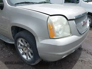 2009 GMC Yukon Denali z VIN 1GKFK03259R271652, wystawiony jako IAAI lot #42463982 z przebiegiem Nie podano mil oraz . Historia ofert i sprzedaży dostępna na DreamBid. Obrazek 6.