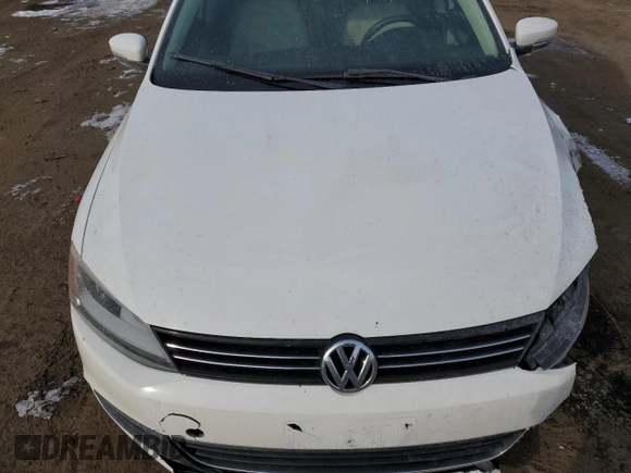 2013 Volkswagen Jetta TDI w/Premium/Nav with VIN 3VWLL7AJ0DM413816, listed as a Copart auction lot 44516015 with 110,918 mi miles and Salvage title. Bid and sale history available at DreamBid. Image 13.