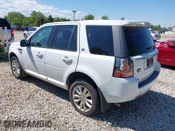 2013 Land Rover LR2 HSE Lux z VIN SALFT2BG5DH339442, wystawiony jako IAAI lot #42348872 z przebiegiem 131 043 mil mil oraz . Historia ofert i sprzedaży dostępna na DreamBid. Obrazek 3.