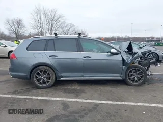 2017 Volkswagen Golf S z VIN 3VWH17AU9HM513277, wystawiony jako IAAI lot #41724269 z przebiegiem 165 315 mil mil oraz . Historia ofert i sprzedaży dostępna na DreamBid. Obrazek 13.